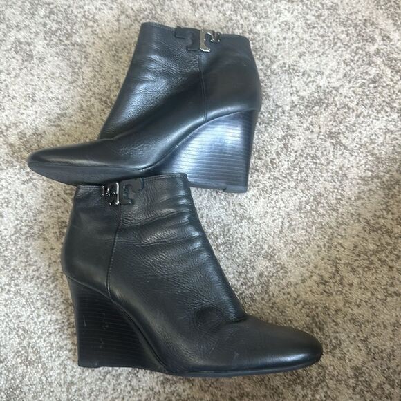 Tory Burch Leather Lowell Wedge Bootie, Black 10 - Picture 3 of 8